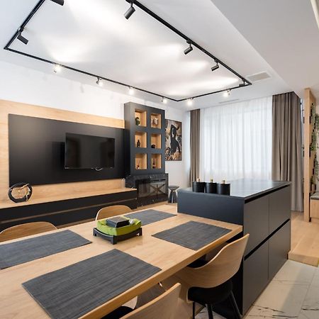 شقة Eden - Elegant Retreat In Rosetti Luxury بوخارست المظهر الخارجي الصورة